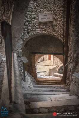 Ciaspolata di Castel Del Monte, ultima tappa Ciaspe'n Folk