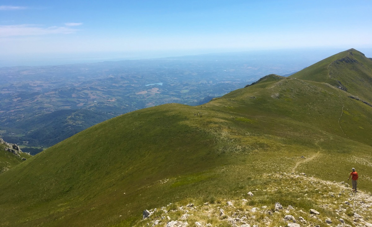 Emozioni forti dal Monte Camicia, il dente del lupo e la cresta sulla spaventosa parete nord.