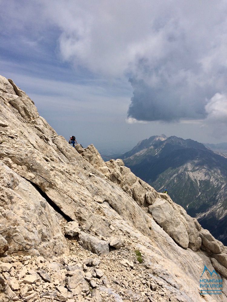 Le cordate scalano in contatto visivo sulle due vie