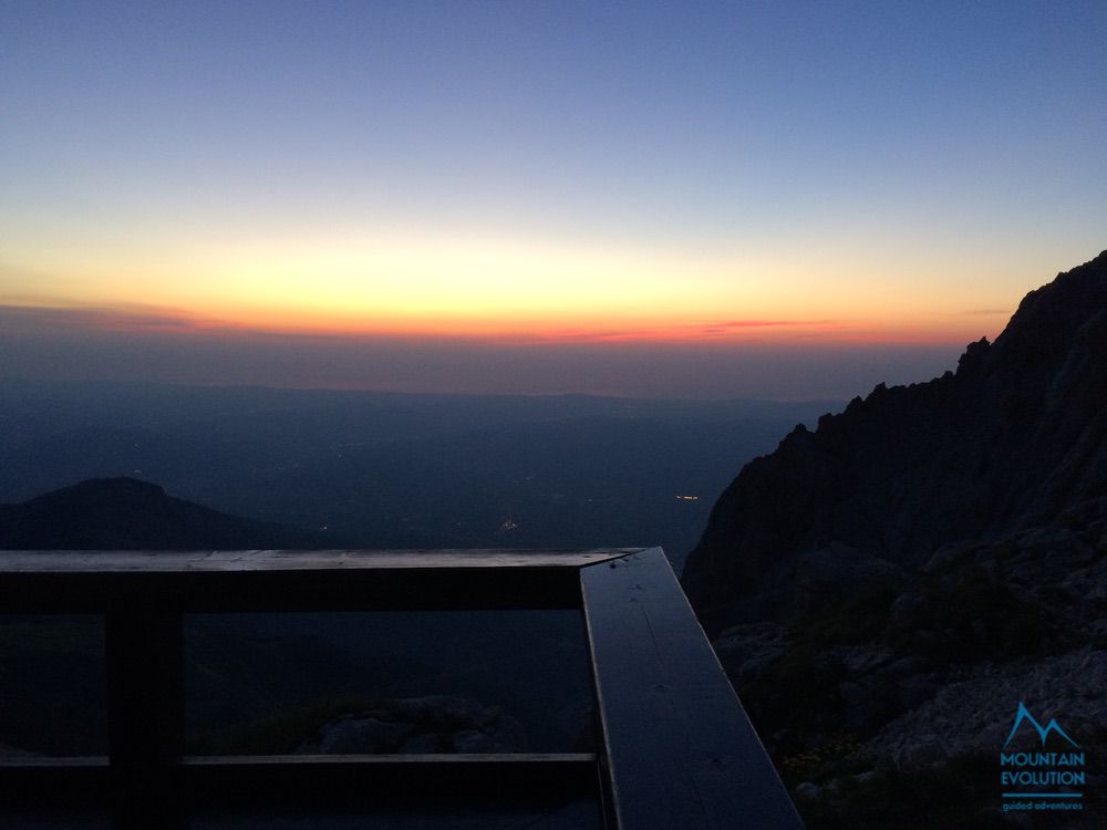 L'Alba sul mare Adriatico vista dalla terrazza del Rifugio Franchetti