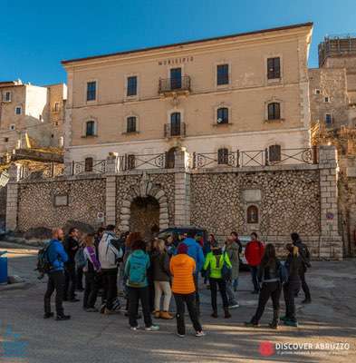 Ciaspolata di Castel Del Monte, ultima tappa Ciaspe'n Folk