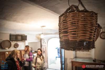 Ciaspolata di Castel Del Monte, ultima tappa Ciaspe'n Folk