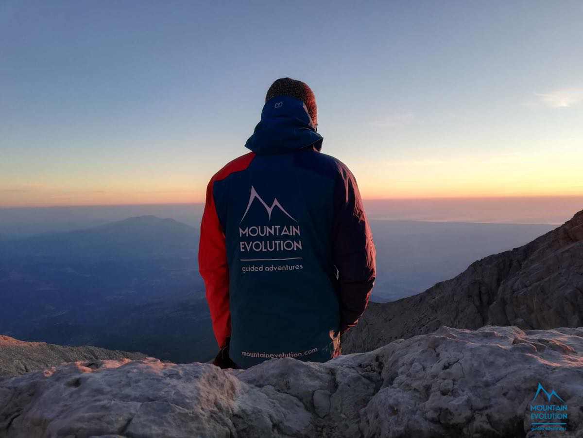 il racconto della nostra Salita in notturna al Gran Sasso, Corno Grande. La vetta più alta dell'appennino 2912 metri slm.