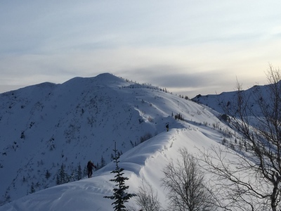 Sci alpinismo in Siberia in una valle magica