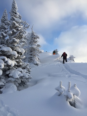 Sci alpinismo in Siberia in una valle magica