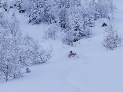 Sci alpinismo in Siberia in una valle magica