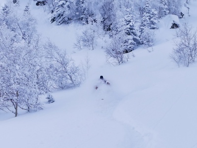 Sci alpinismo in Siberia in una valle magica