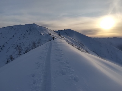 Sci alpinismo in Siberia in una valle magica