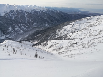 Sci alpinismo in Siberia in una valle magica