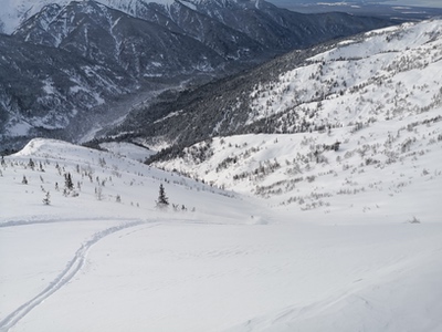 Sci alpinismo in Siberia in una valle magica