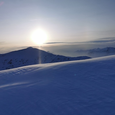 Sci alpinismo in Siberia in una valle magica