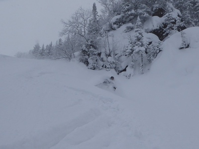 Sci alpinismo in Siberia in una valle magica