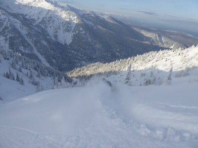 Sci alpinismo in Siberia in una valle magica