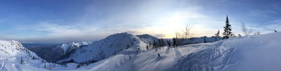 Sci alpinismo in Siberia in una valle magica