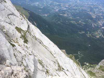 Salita al Monte Camicia sul massiccio del Gran Sasso