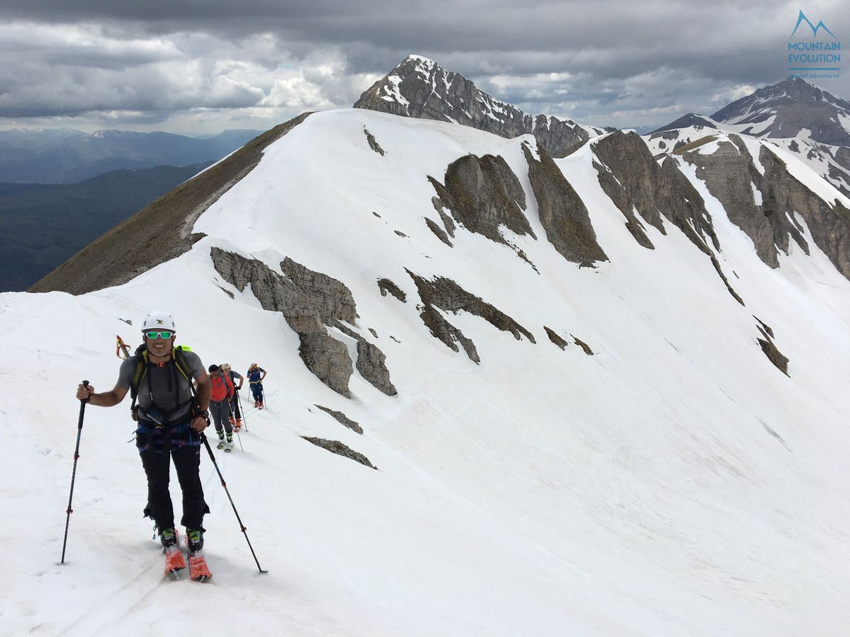 Gran Sasso, Terminillo, Monti della Laga, sono solo alcune delle location dei nostri corsi di sci alpinismo tra Roma e L'Aquila.