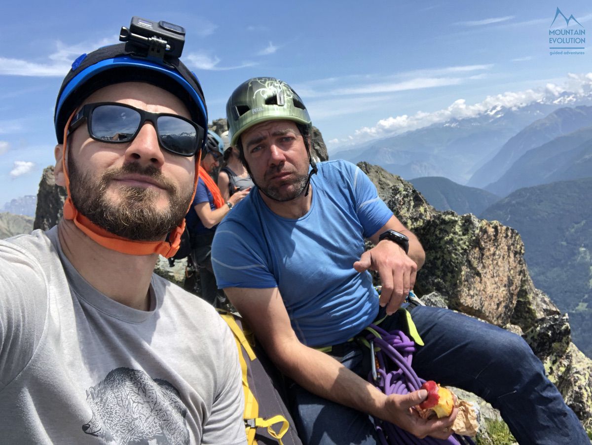 Preparazione alla salita del Cervino con Tomek - Monviso, Dente Del Gigante, Traversata dei Perron, Traversata dei Marbree. Bellissime giornate in vista del Cervino.