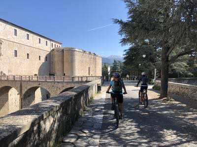 The wolf liar - un anello in bici tra i parchi d'Abruzzo