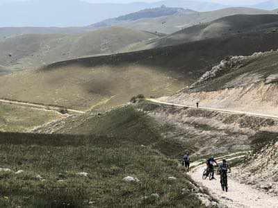 The wolf liar - un anello in bici tra i parchi d'Abruzzo