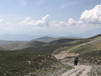 The wolf liar - un anello in bici tra i parchi d'Abruzzo