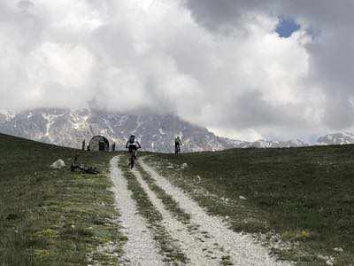 The wolf liar - un anello in bici tra i parchi d'Abruzzo