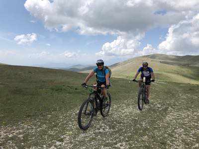 The wolf liar - un anello in bici tra i parchi d'Abruzzo