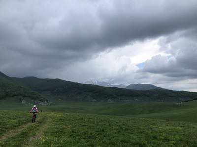 The wolf liar - un anello in bici tra i parchi d'Abruzzo