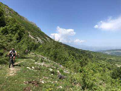 The wolf liar - un anello in bici tra i parchi d'Abruzzo