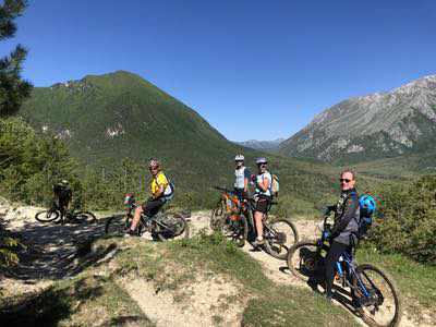 The wolf liar - un anello in bici tra i parchi d'Abruzzo