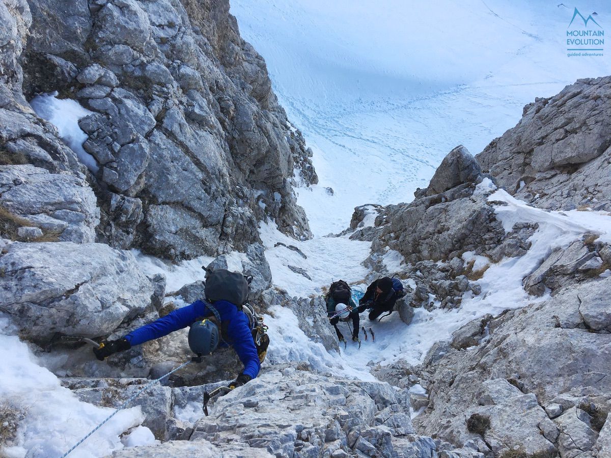 Gran Sasso, Terminillo, Monti della Laga, sono le location dei nostri corsi di alpinismo di livello avanzato.