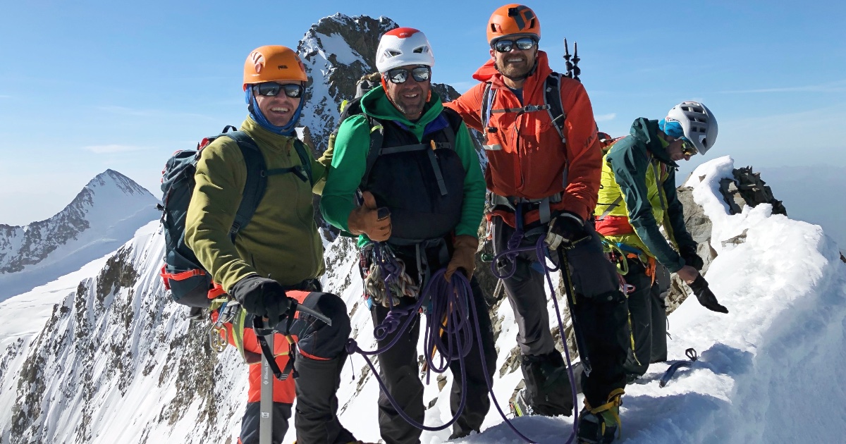 Due creste in sospeso, Biancograt al Bernina e Spigolo Nord al Badile - È stato bellissimo essere da soli su una delle montagne simbolo delle Alpi. Due salite in un ambiente magico con un meteo fantastico.