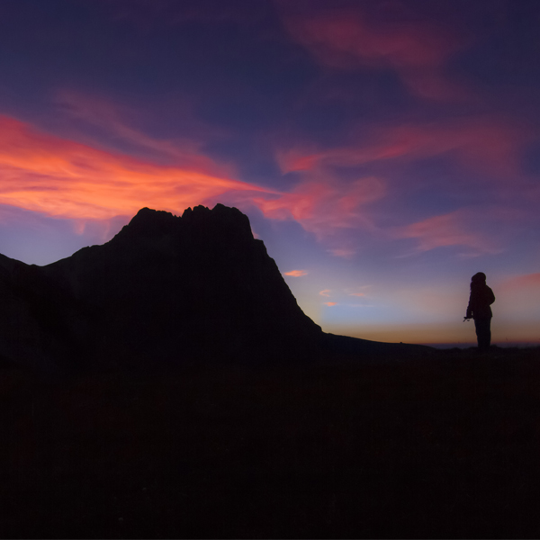 Ai piedi del Paretone del Gran Sasso. Fotografare da Vado di Corno.